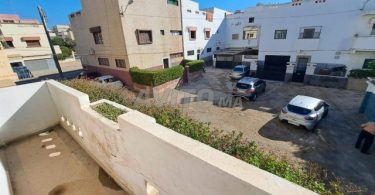 Maisons à vendre à Agadir, quartier des Amicales – Ancienne maison de 4 pièces, 104 m². Prix sur demande.