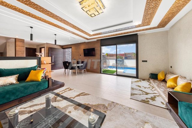 Superbe villa avec piscine privée à Agadir - Locations de vacances 5 chambres, 3 salles de bain - 2 000 DH
