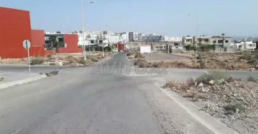 Terrains et fermes à Agadir, Hay Mohammadi : Superbe parcelle pour construire votre villa, emplacement privilégié à seulement 2 400 000 DH.
