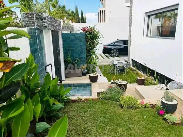 Vente de 2 villas et riads à Agadir, Illigh - 4 pièces, 3 salles de bains, 400 m². Demandez le prix à Agadir.